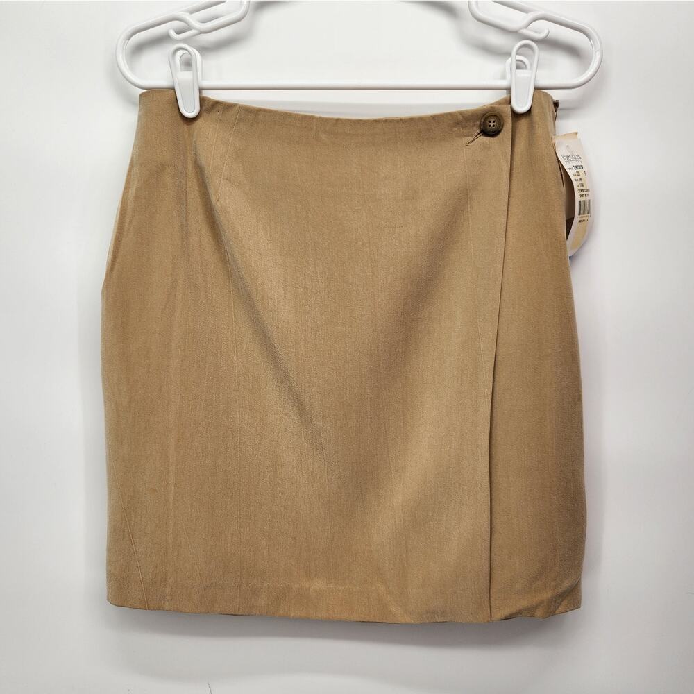 NWT Karen Kane Petites Tan Chinese Clover Full Wrap Mini Skirt Women's 10